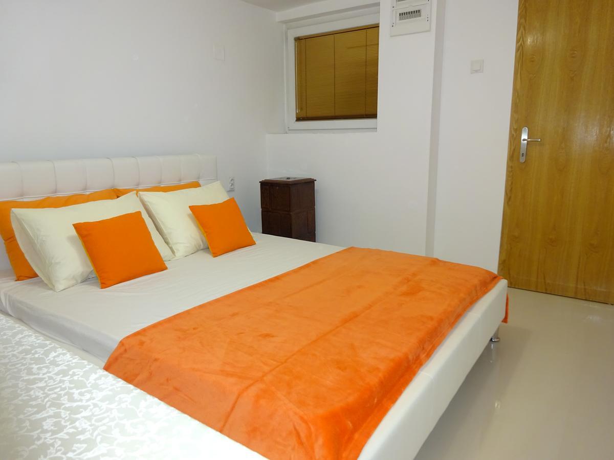 Jasmin White Apartment Skopje Ngoại thất bức ảnh