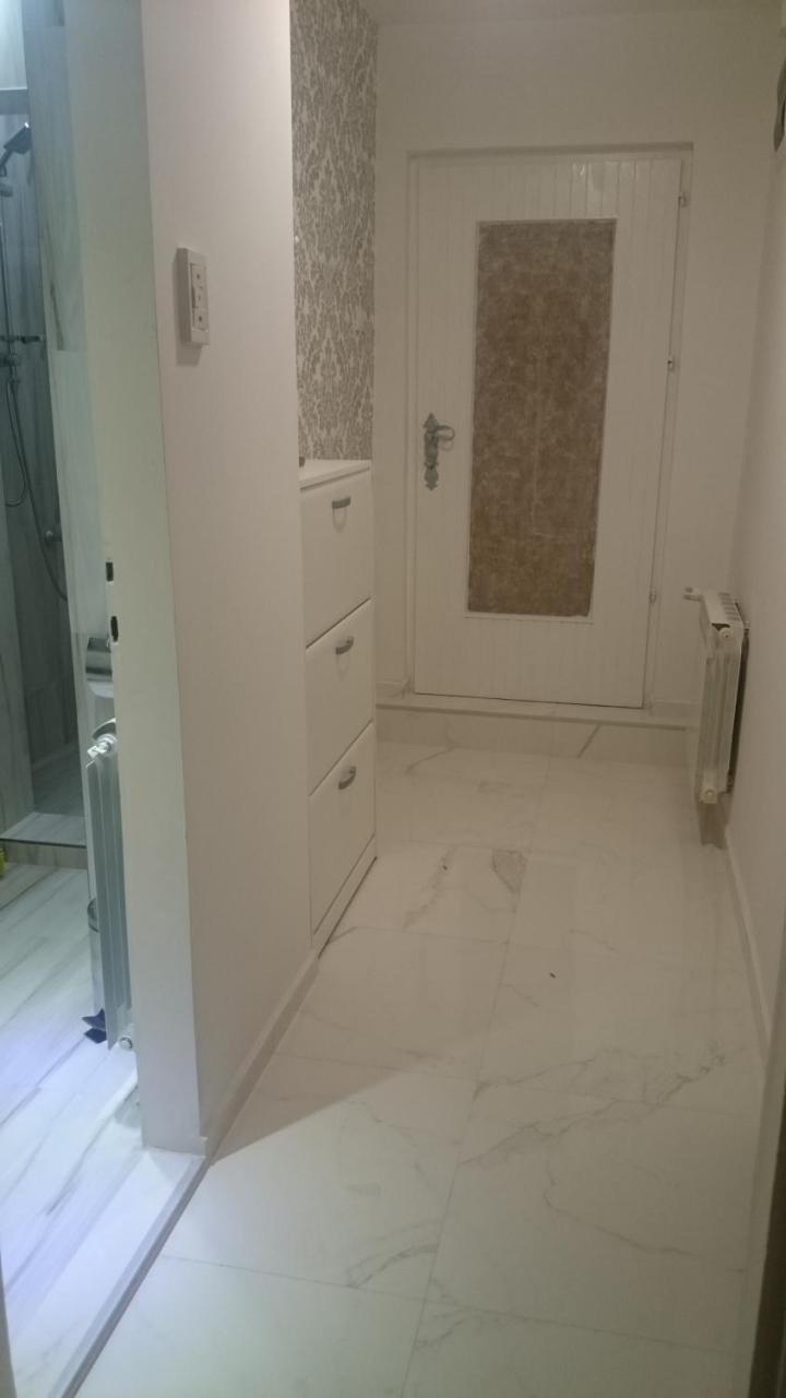 Jasmin White Apartment Skopje Ngoại thất bức ảnh