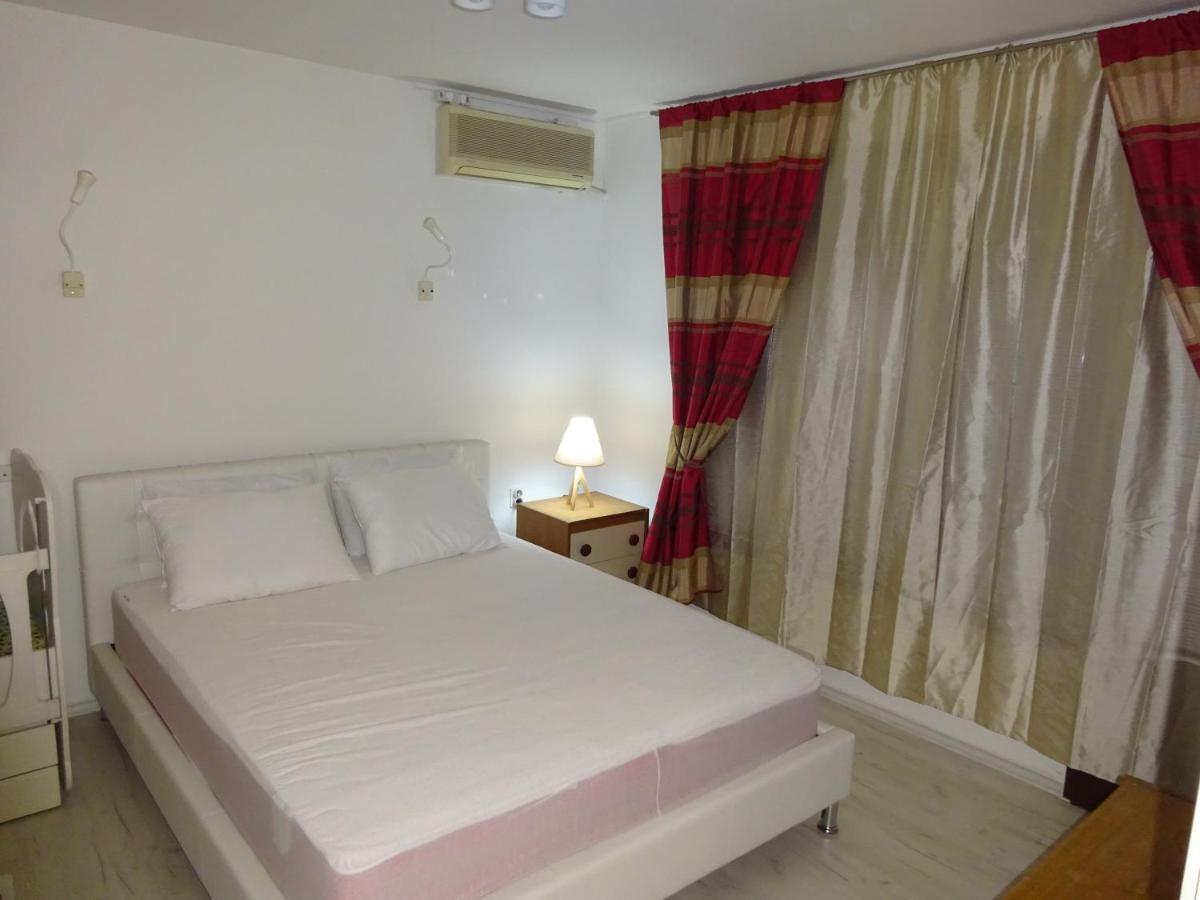 Jasmin White Apartment Skopje Ngoại thất bức ảnh
